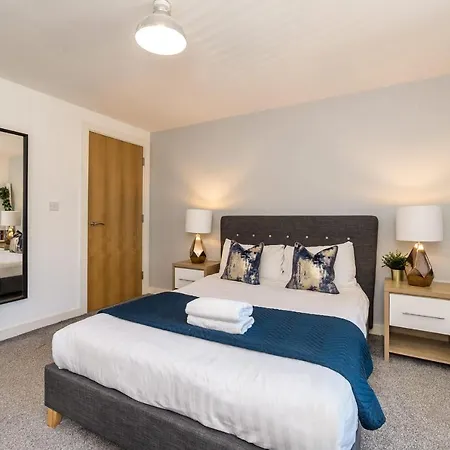 Host & Stay - Central Balcony Apt Liverpool Exterior photo