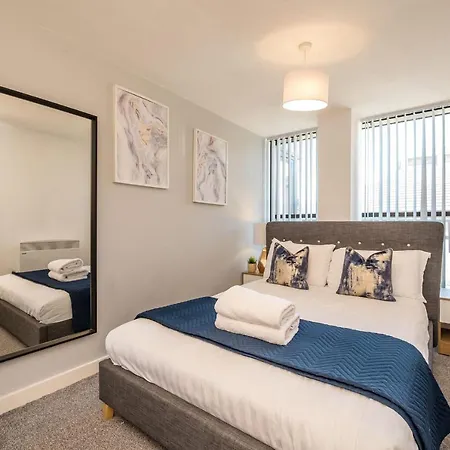 Host & Stay - Central Balcony Apt Liverpool Exterior photo
