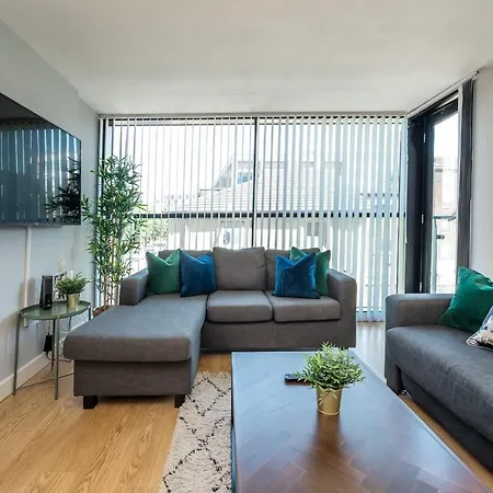 Host & Stay - Central Balcony Apt Liverpool Exterior photo
