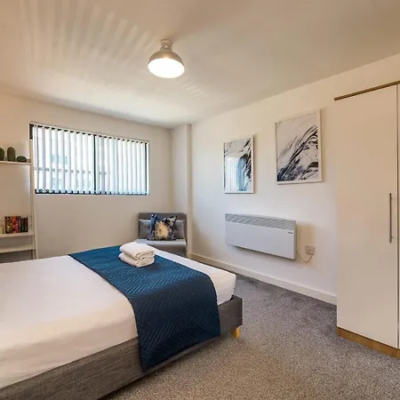 Host & Stay - Central Balcony Apt Liverpool Exterior photo